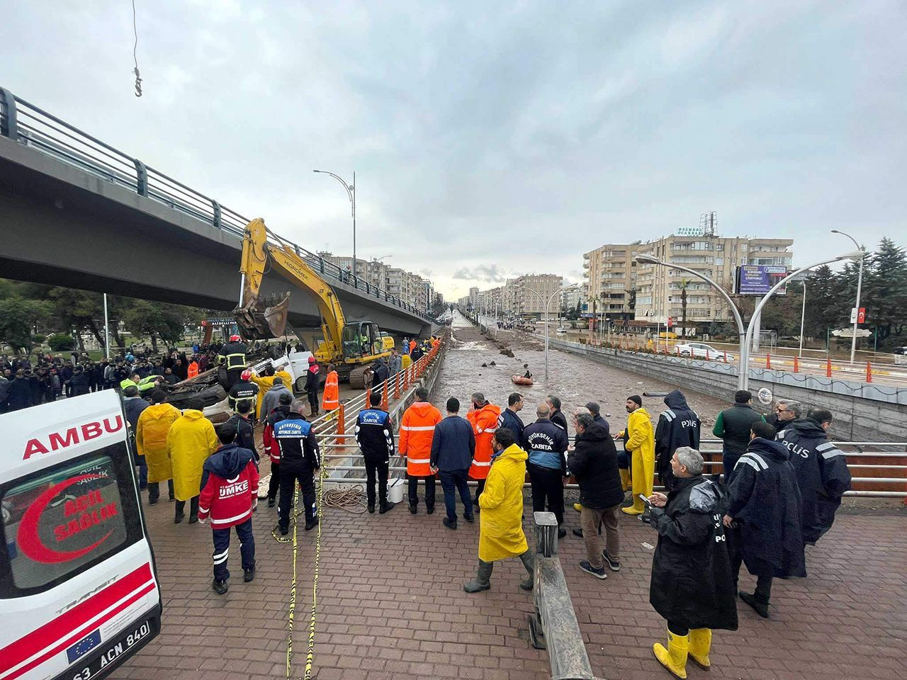 Şanlıurfa'da sel sonrası yıkılacak bina sayısı açıklandı - Resim: 1