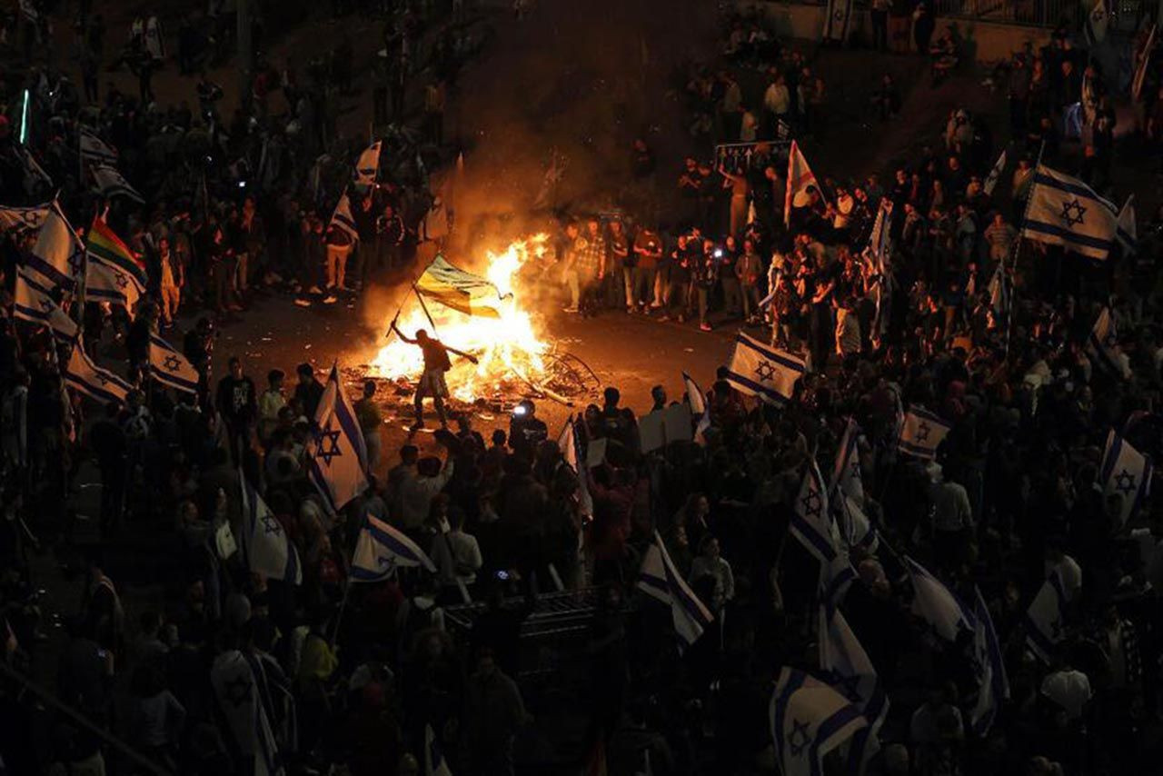 İsrail'de ortalık karıştı: Yargı reformu için sokağa döküldüler - Resim: 3