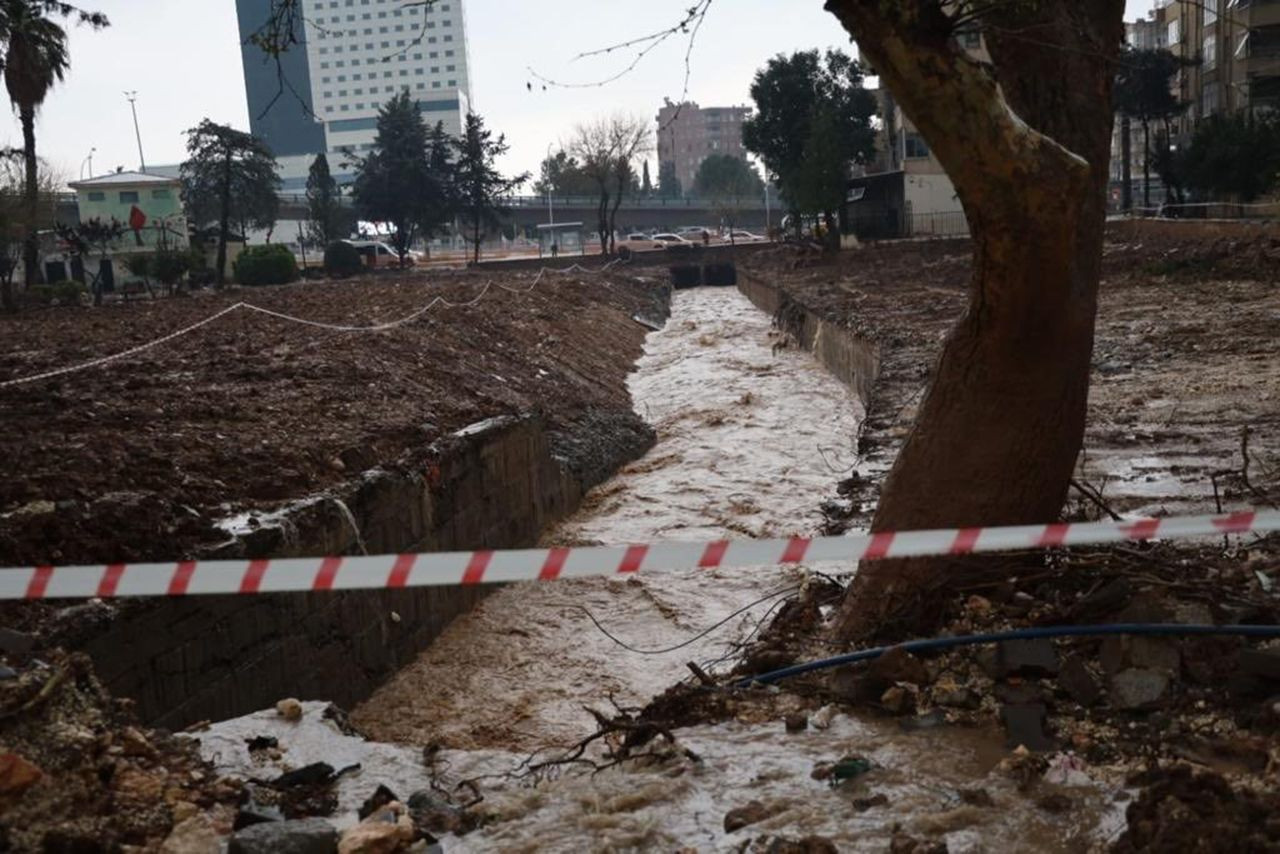 Şanlıurfa bir kez daha sele teslim oldu - Resim: 4