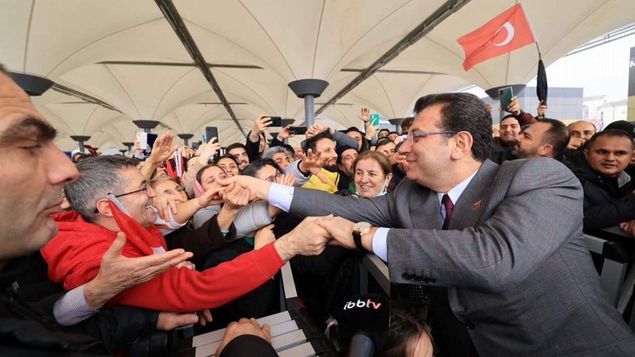 İstanbul'da Bağcılar yeni meydanına ve Kadın Merkezi'ne kavuştu