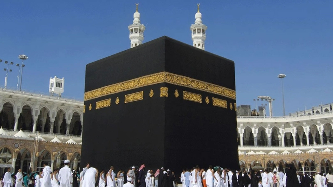 Suudi Arabistan'dan ''umre'' kısıtlaması