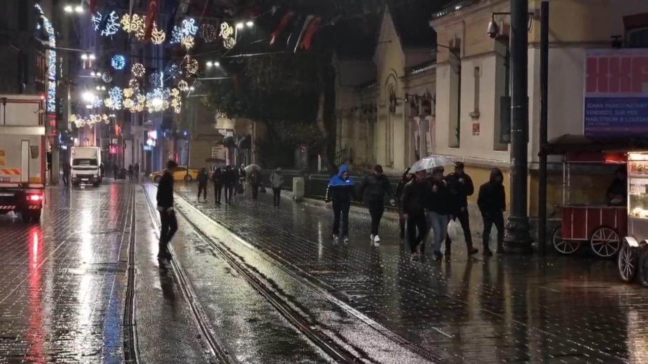 İstanbul'da beklenen yağış başladı - Resim: 4