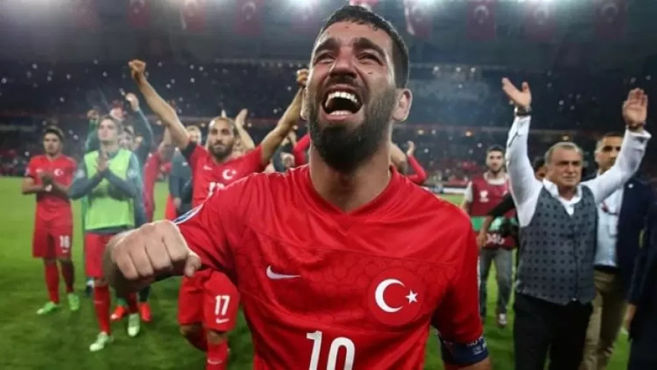 Milli maç öncesi Arda Turan'a çok özel ödül