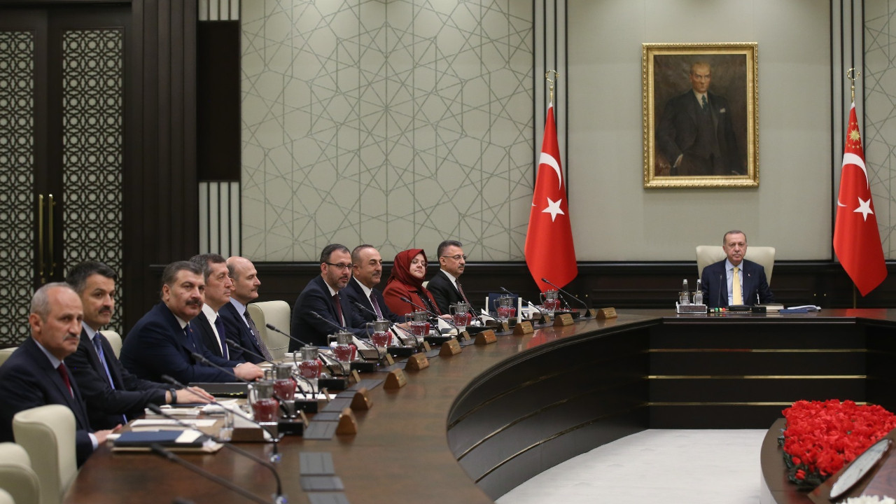 Kabinede sürpriz iddia: O bakan Erdoğan'dan ''affını'' istedi!