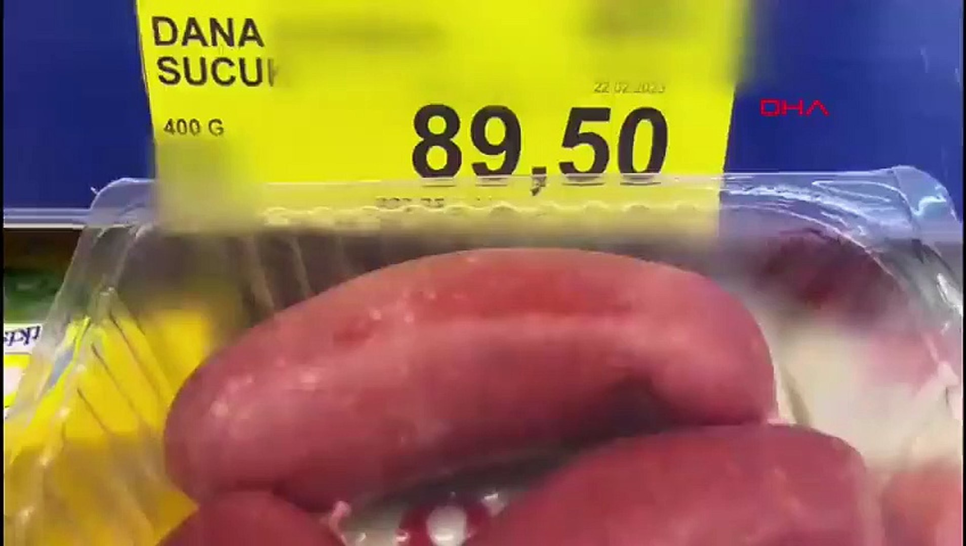 Gıda sahtekarları iş başında: Sucuğun içinden bakın ne çıktı!