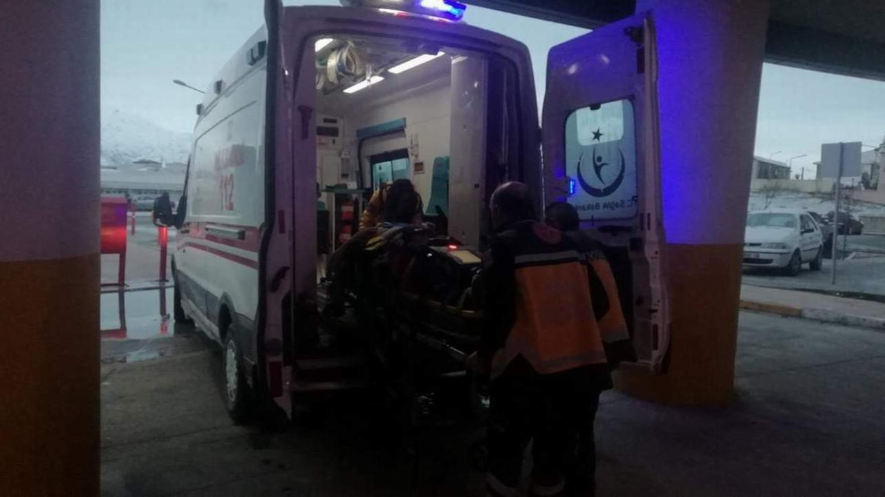 İki ilimizde yolcu otobüs kazası: 3 ölü, 46 yaralı var