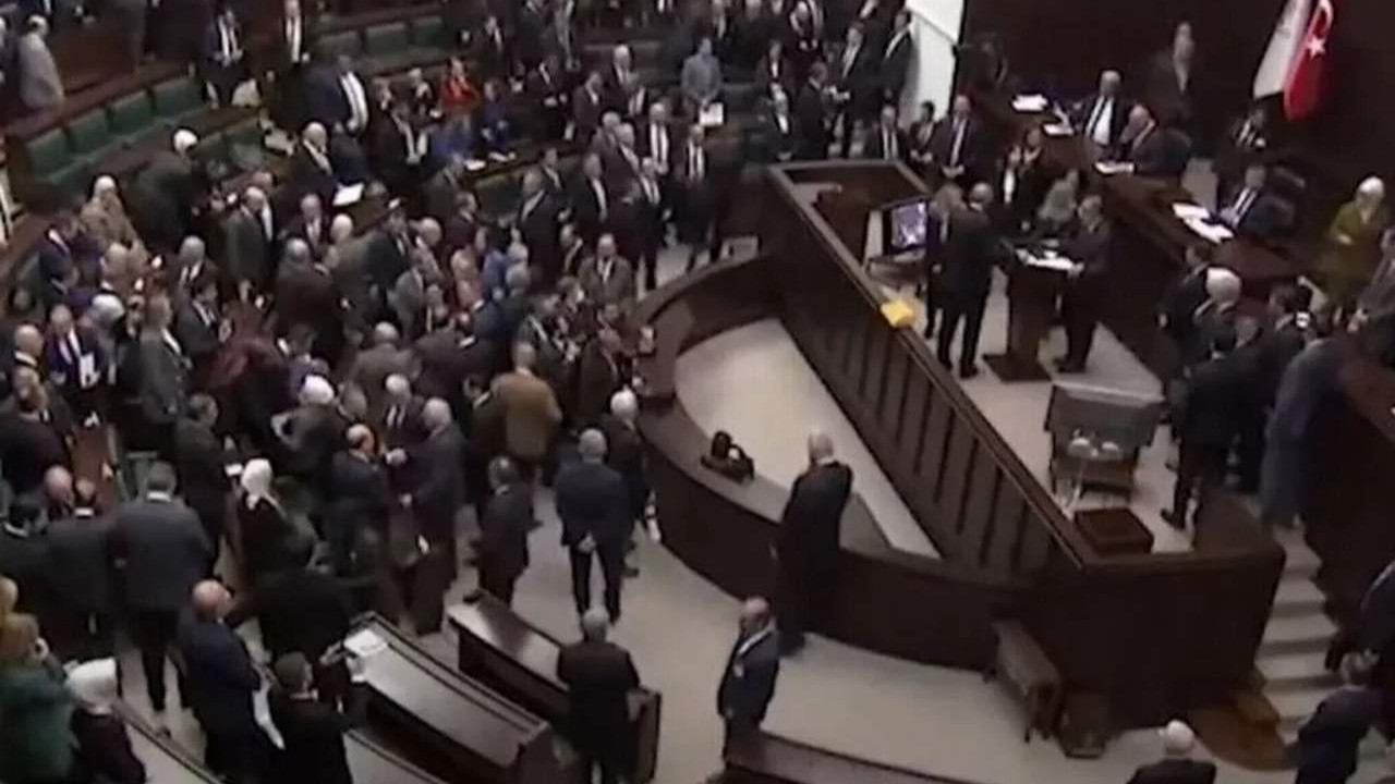 Erdoğan'ın İYİ Parti sorusu ve aldığı yanıt mikrofona takıldı