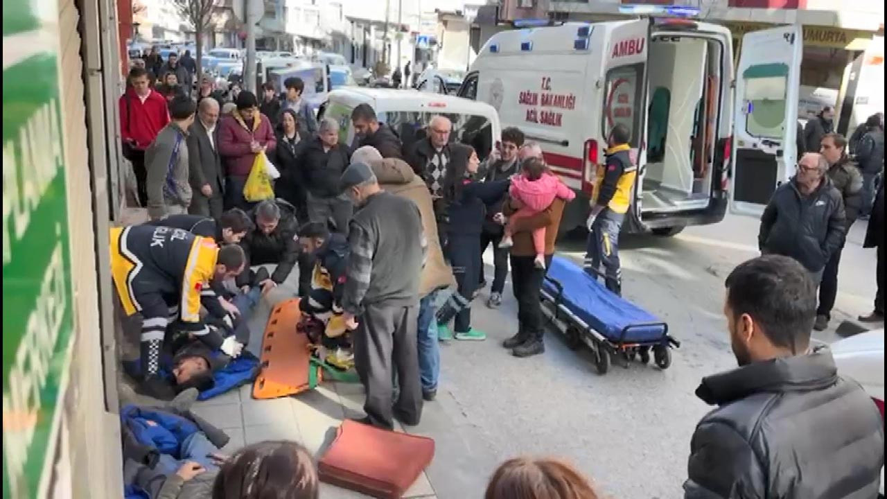 İstanbul'da şoke eden olay! Bebekli kadının üzerine düştüler