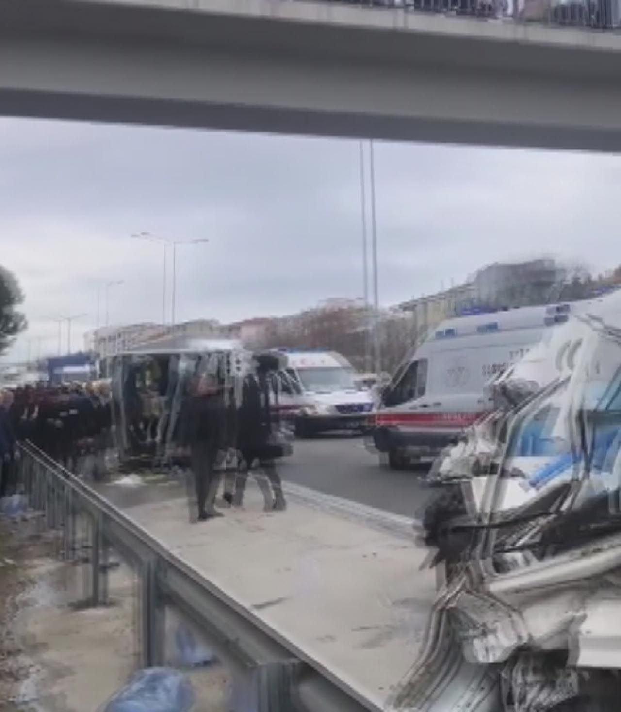 İstanbul'da zincirleme kaza: Çok sayıda yaralı var - Resim: 2