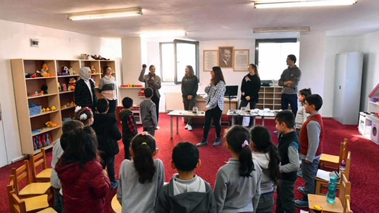ABB'den çocuklara özel proje: Oyuncak kütüphaneleri kuruldu