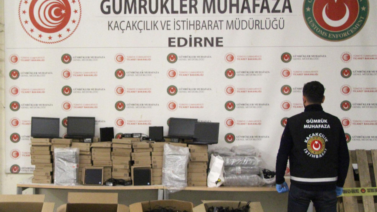 Kapıkule'de yüzlerce kaçak bilgisayar ele geçirildi