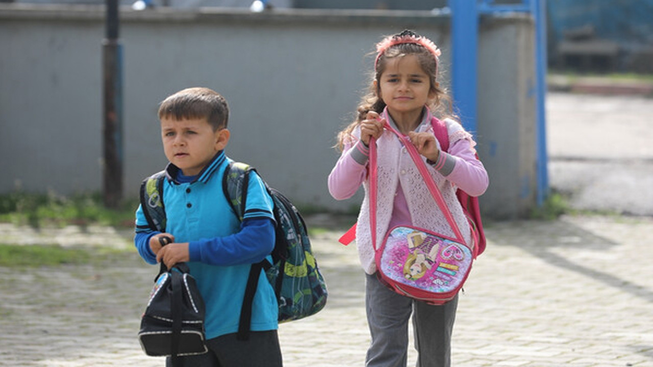 27 bin 462 öğrenci afet bölgesine geri döndü