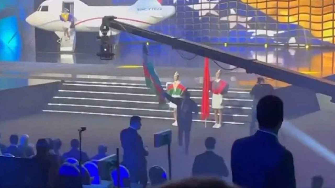Ermenistan haddini aştı! Azerbaycan bayrağına çirkin saldırı