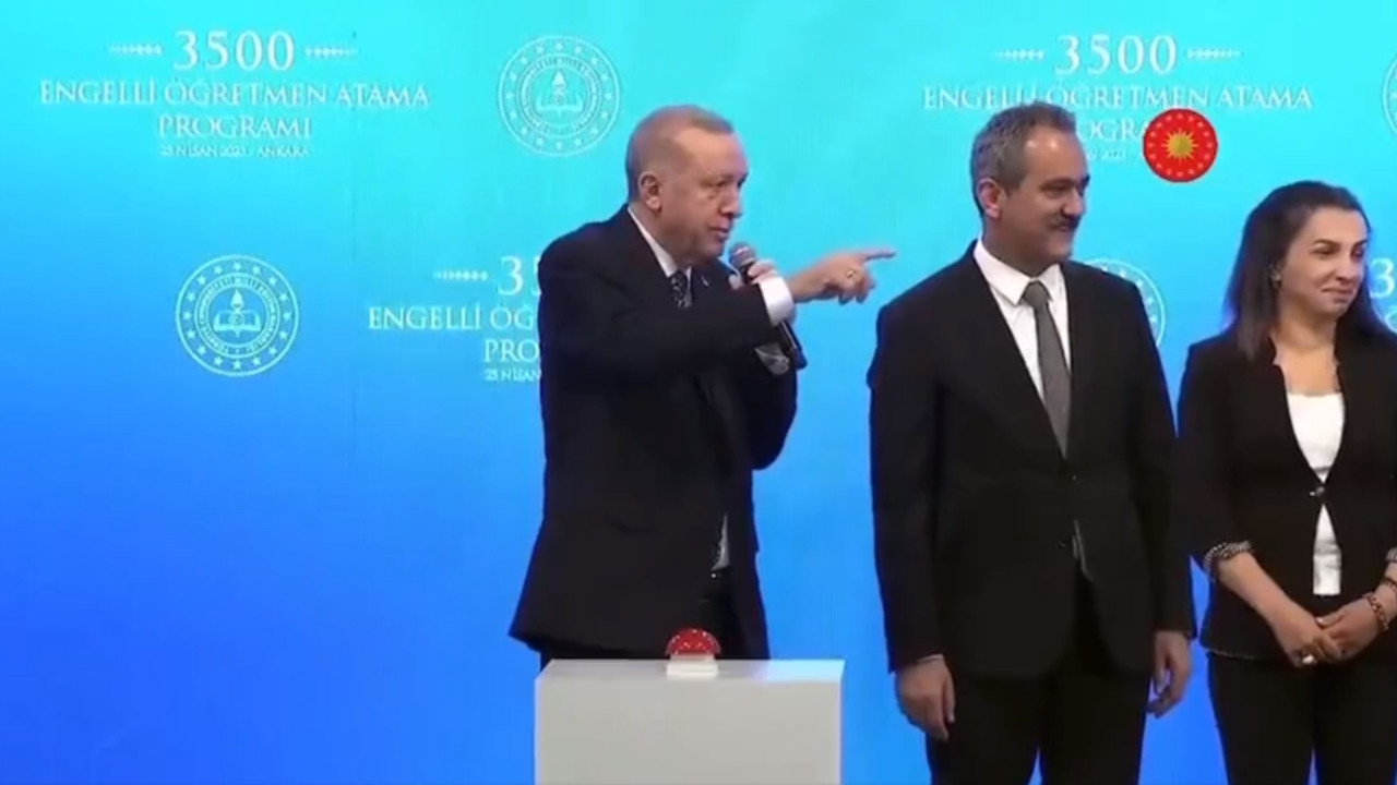 Erdoğan'dan engelli öğretmene: ''Engelliye benzemiyorsun... Engelli misin?''