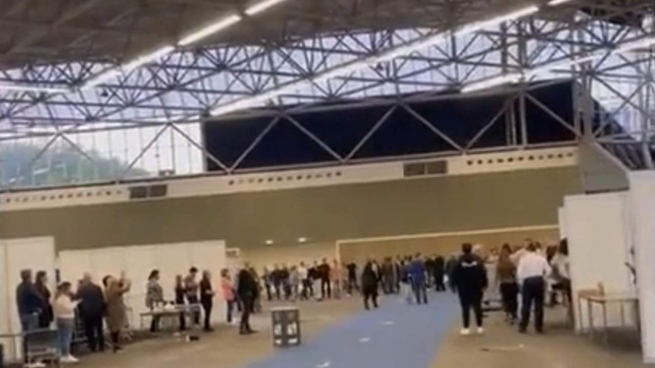 Hollanda'da sandık başında kavga çıktı