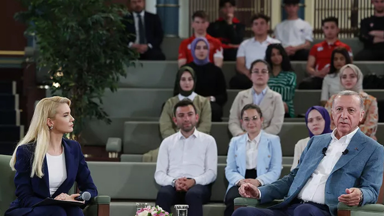 Erdoğan gençlerin sorularını yanıtladı: Kızılay'ın çadır satışı beni üzdü