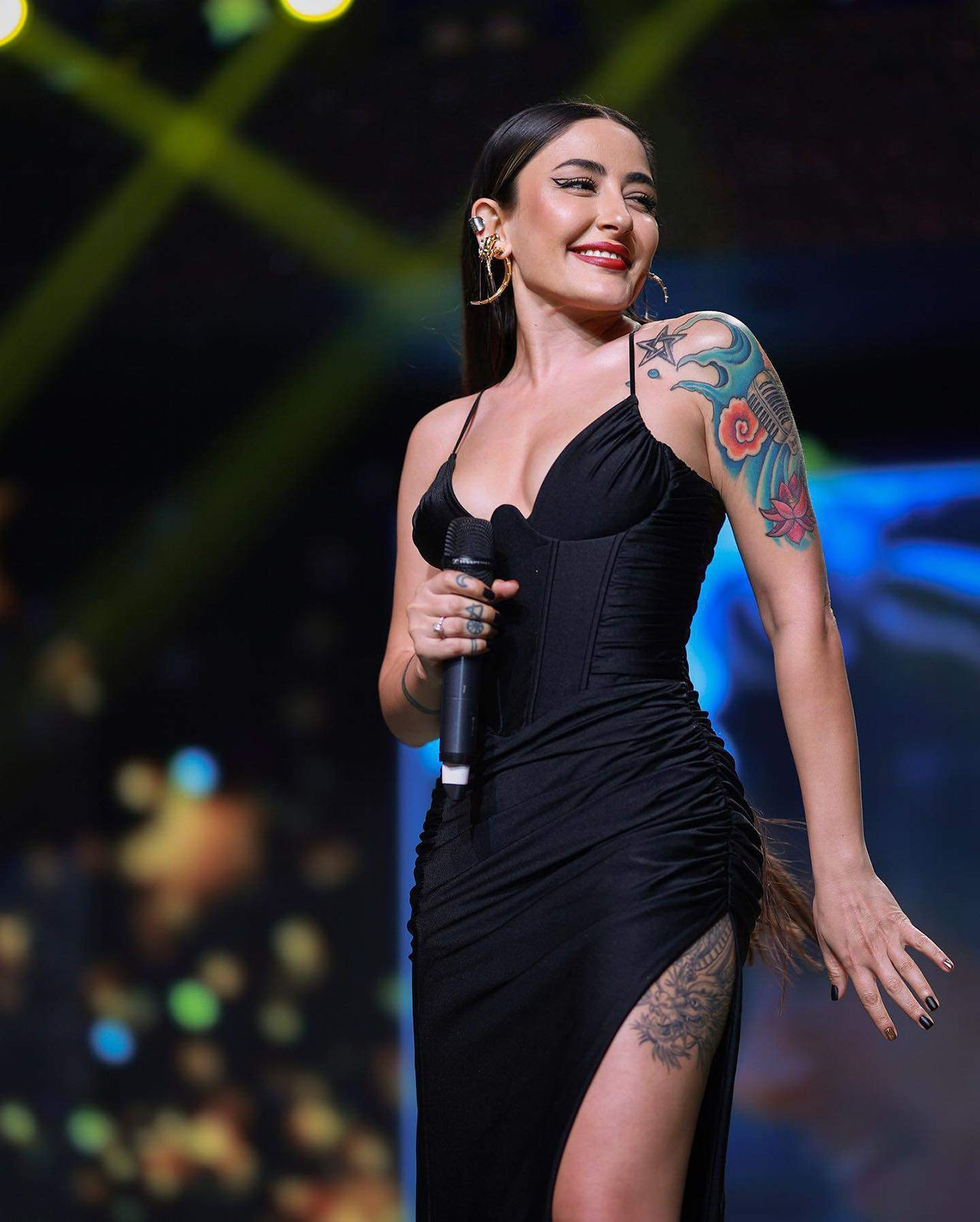 Seksi Melek - Ölçüleri ile hayran bırakan yıldızın tarzı