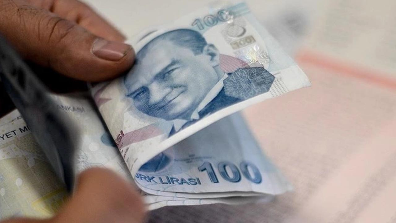 Kredi faiz oranları tarihi zirveye ulaştı, konut satışları düştü