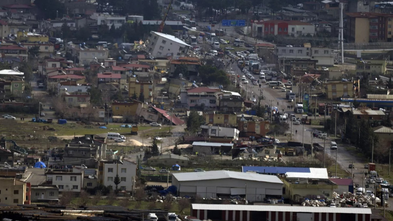 Deprem bölgesinde büyük yıkım! 10 bin bina birden yıkılacak