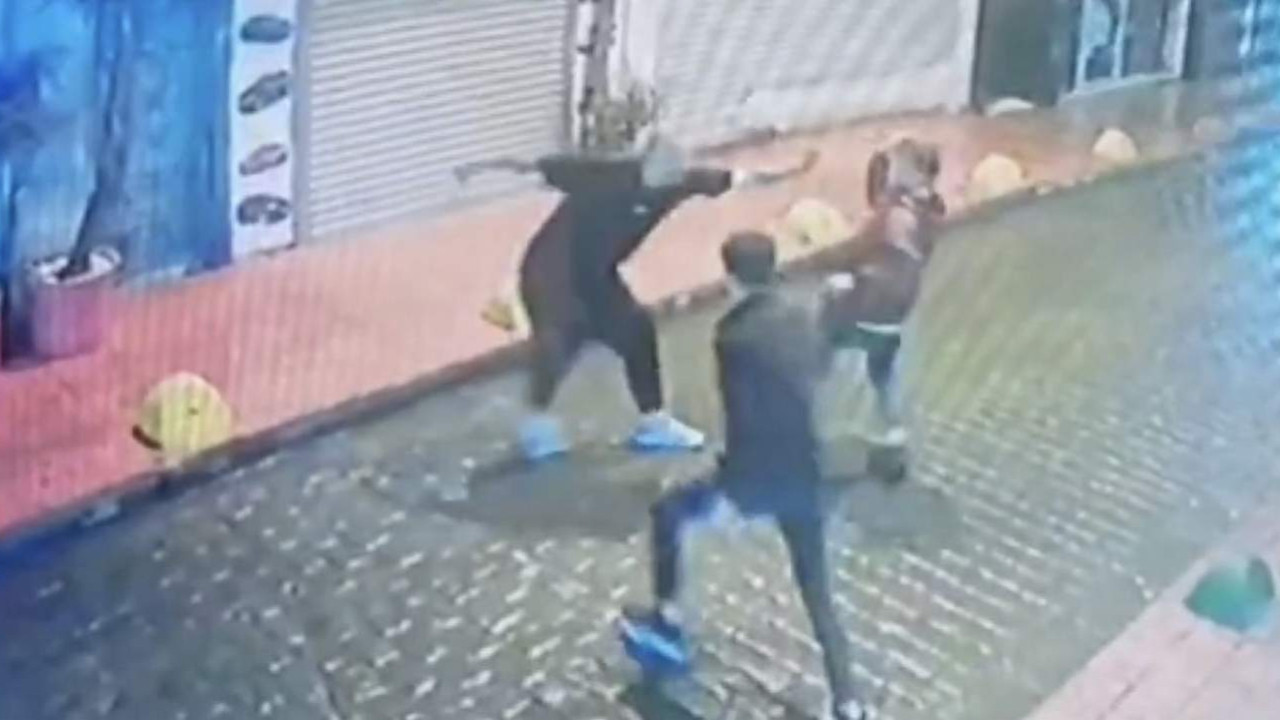 İstanbul'da eli palalı otoparkçı dehşeti kamerada