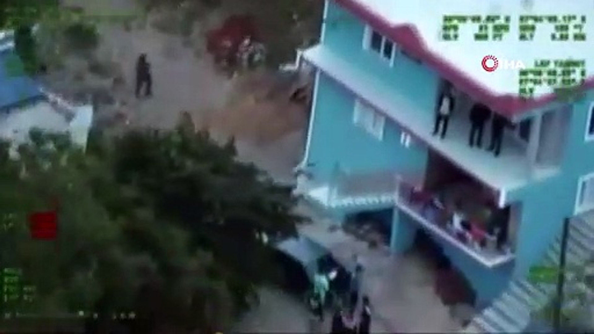 İzmir'de büyük operasyon; onlarca zanlı tutuklandı