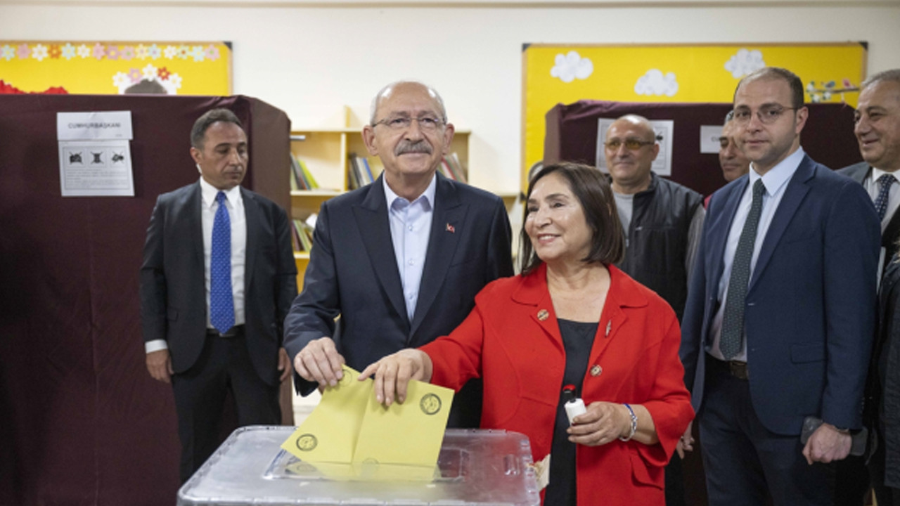 CHP Genel Merkezi'nde dikkat çeken pankart