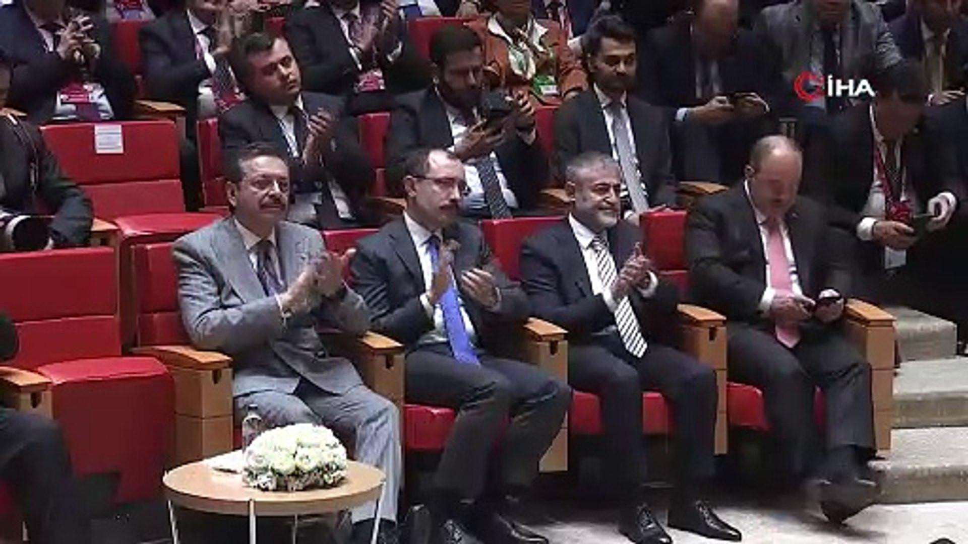 Erdoğan: ''İktidar hırsı ile yapılan yanlış hesaplar sandıktan döndü''