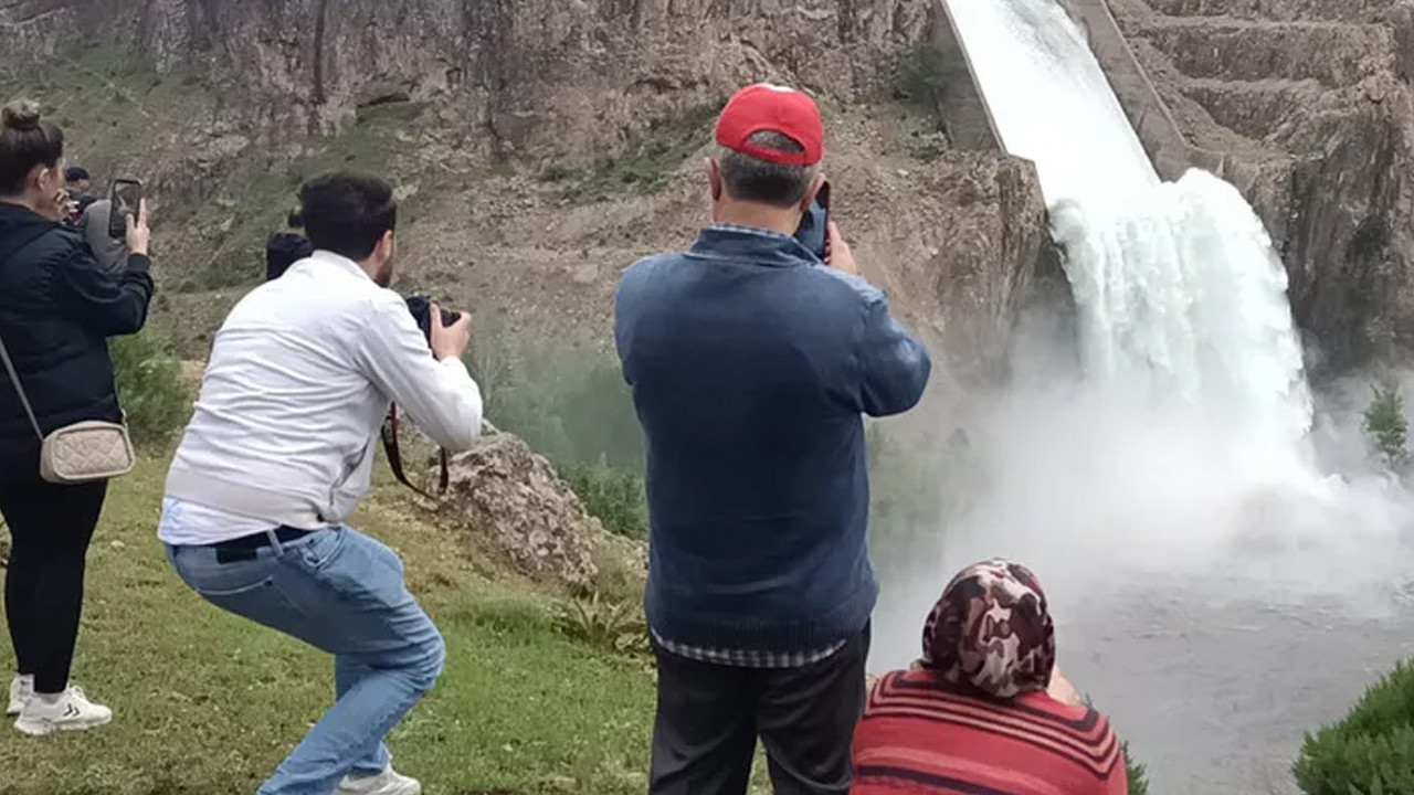 Barajlar yüzde 100 doldu, kapaklar açıldı!