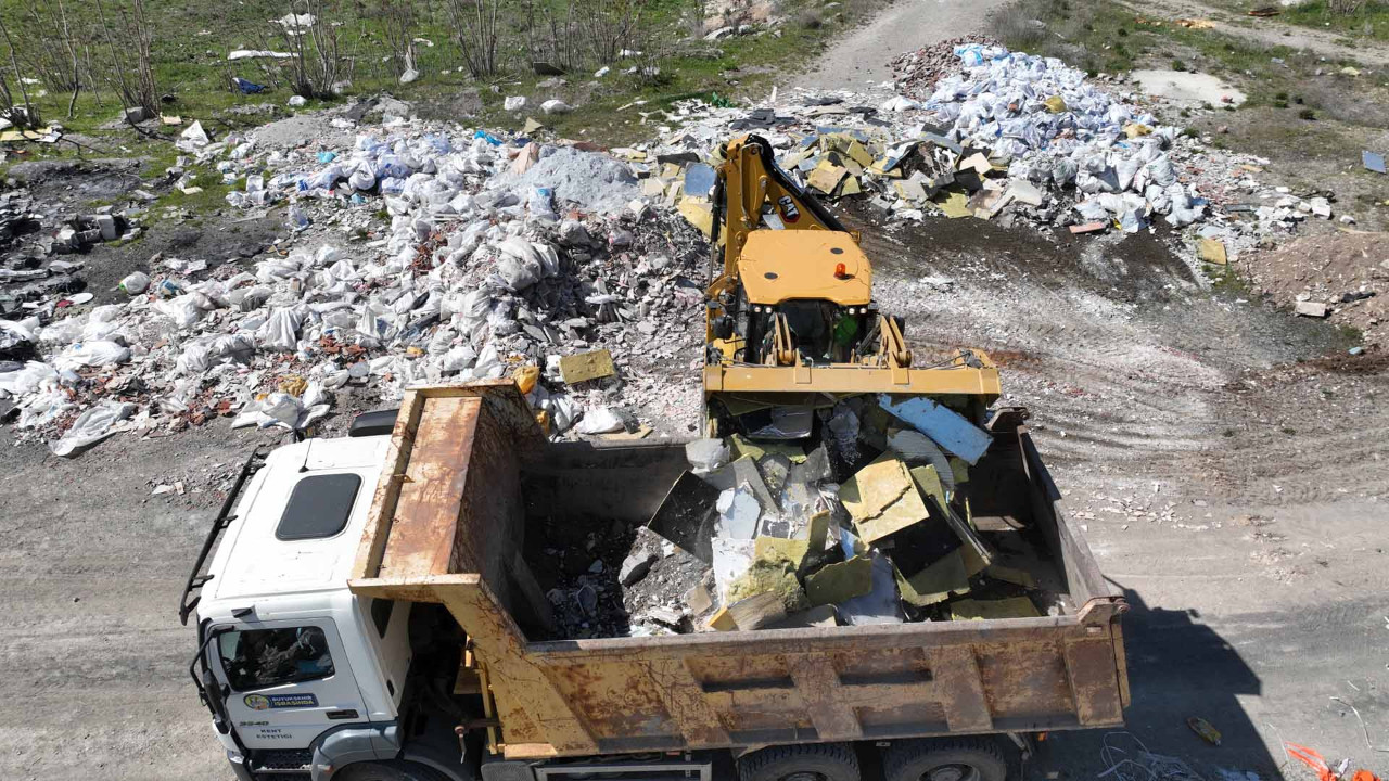 Ankara Büyükşehir'in hafriyat atıklarını temizleme çalışmaları devam ediyor