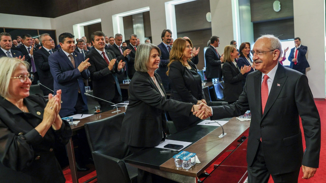 CHP'nin 28'nci dönem milletvekilleri ile bir araya geldi