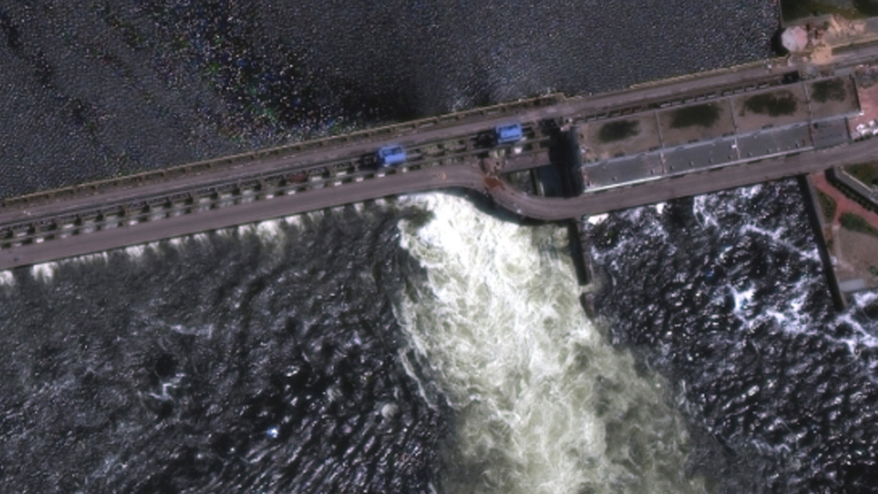 Rusya'nın ele geçirdiği baraj vuruldu! Zelenski'den acil toplantı kararı