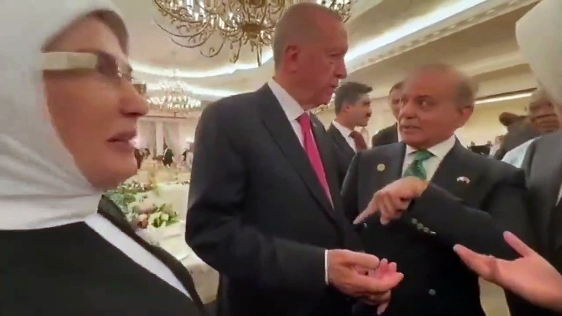 Erdoğan ile Pakistan Başbakanı'nın bu görüntüleri olay oldu
