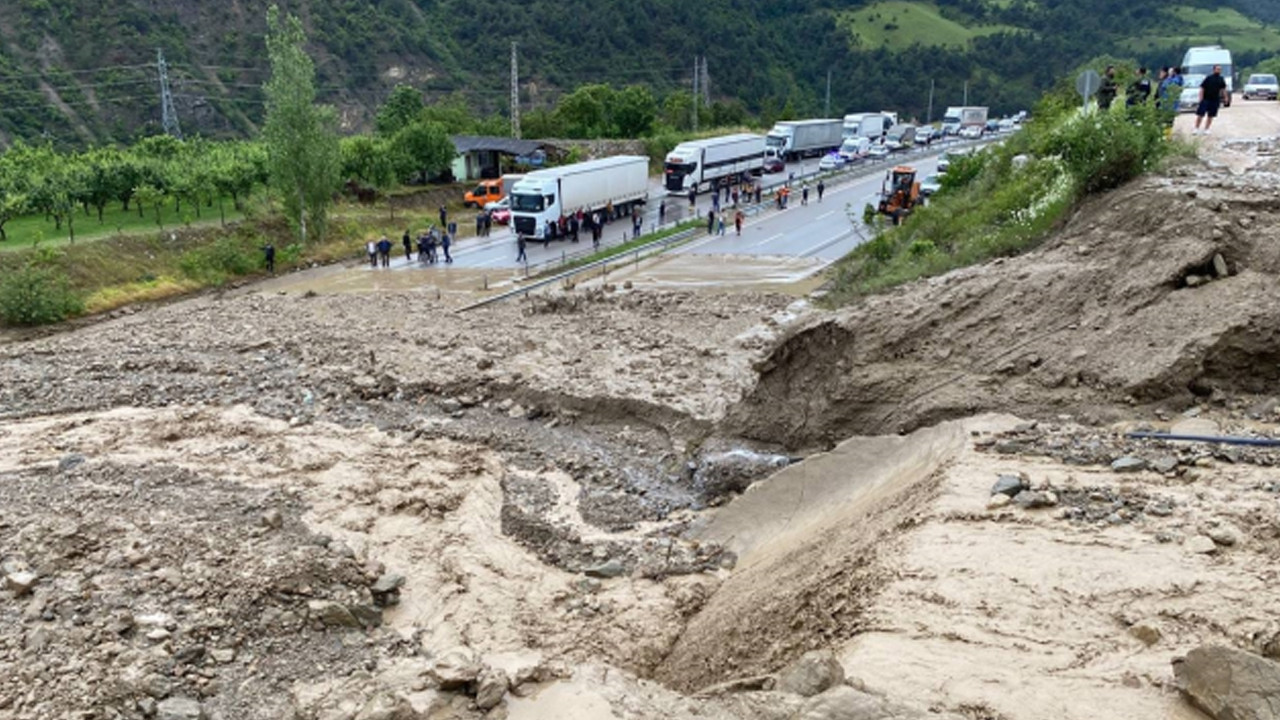Sel sularına kapılan bir kişinin cansız bedeni bulundu