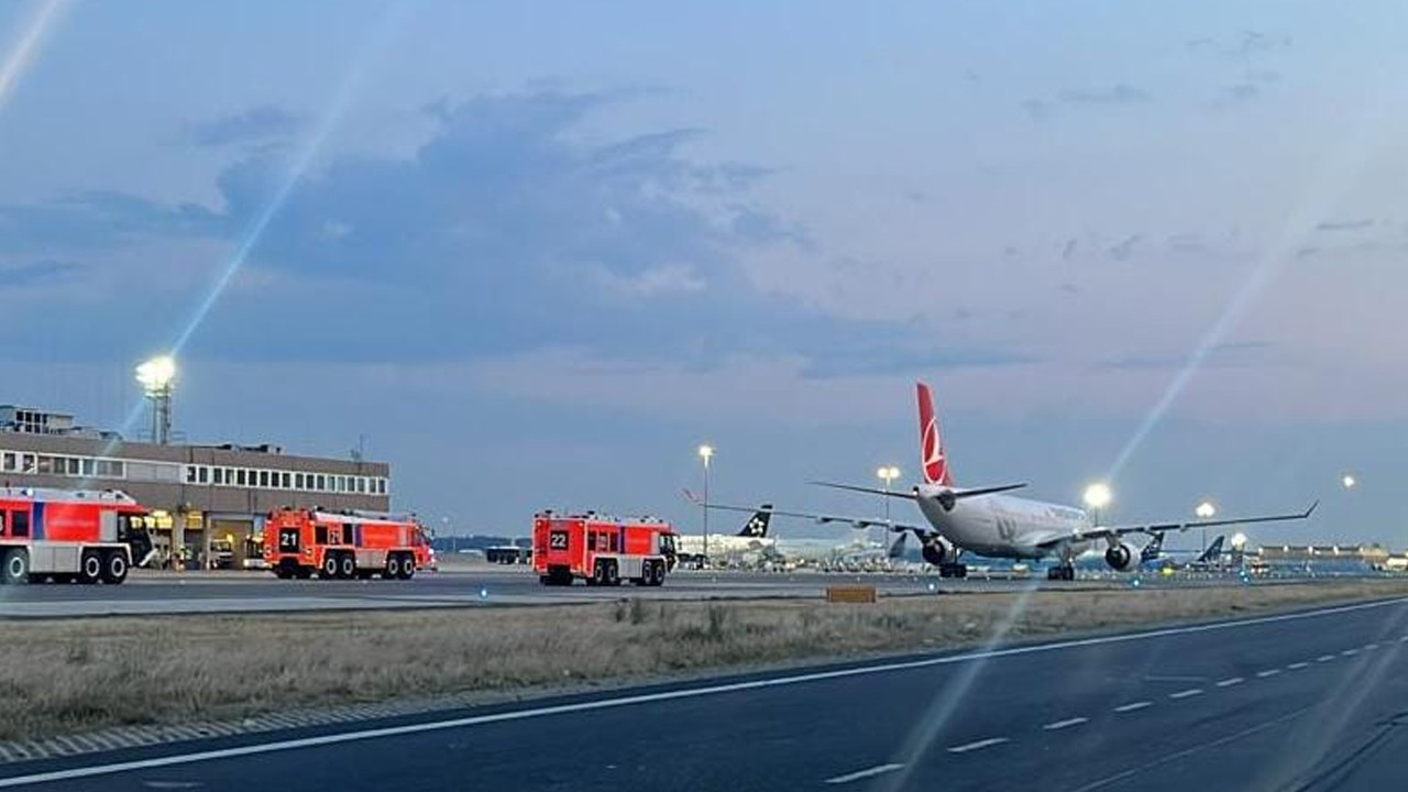 İniş takımları kapanmayan THY uçağı iniş yaptı
