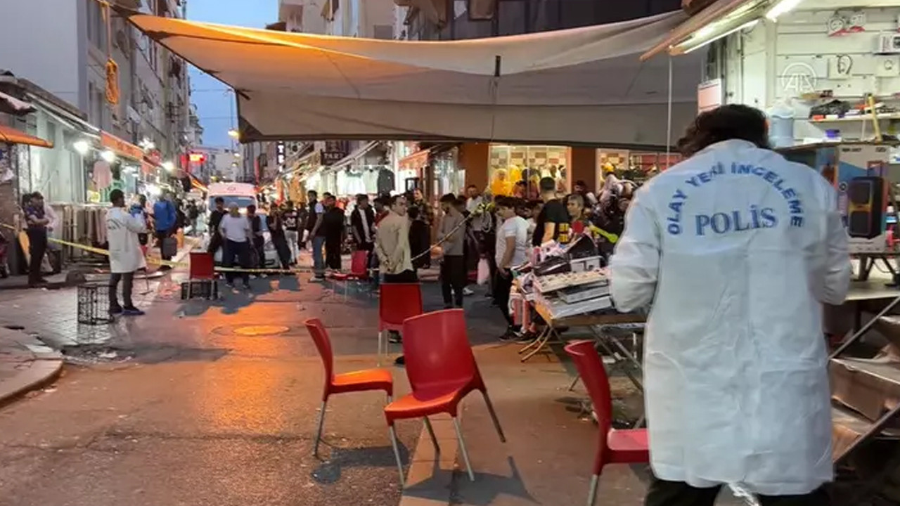 İstanbul Fatih'te sokak ortasında silahlı çatışma: Ölü ve yaralılar var