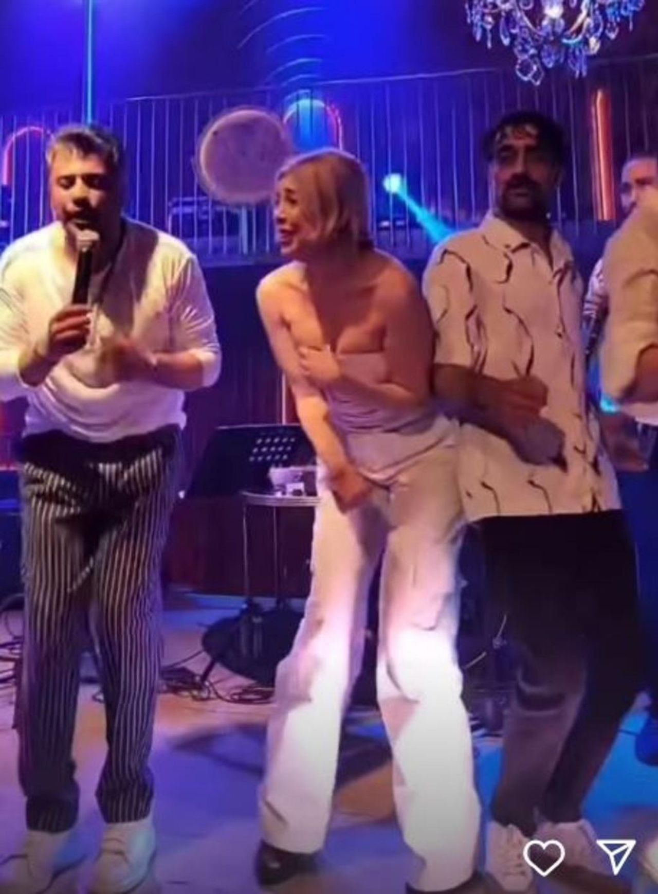 Yalı Çapkını'nın güzel isminin sahnedeki samimi dansı olay oldu