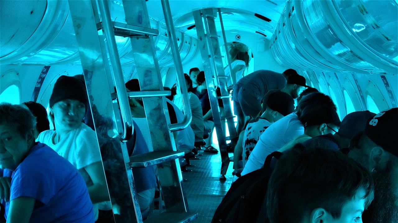 Türkiye'nin ilk turistik denizaltısına yoğun ilgi