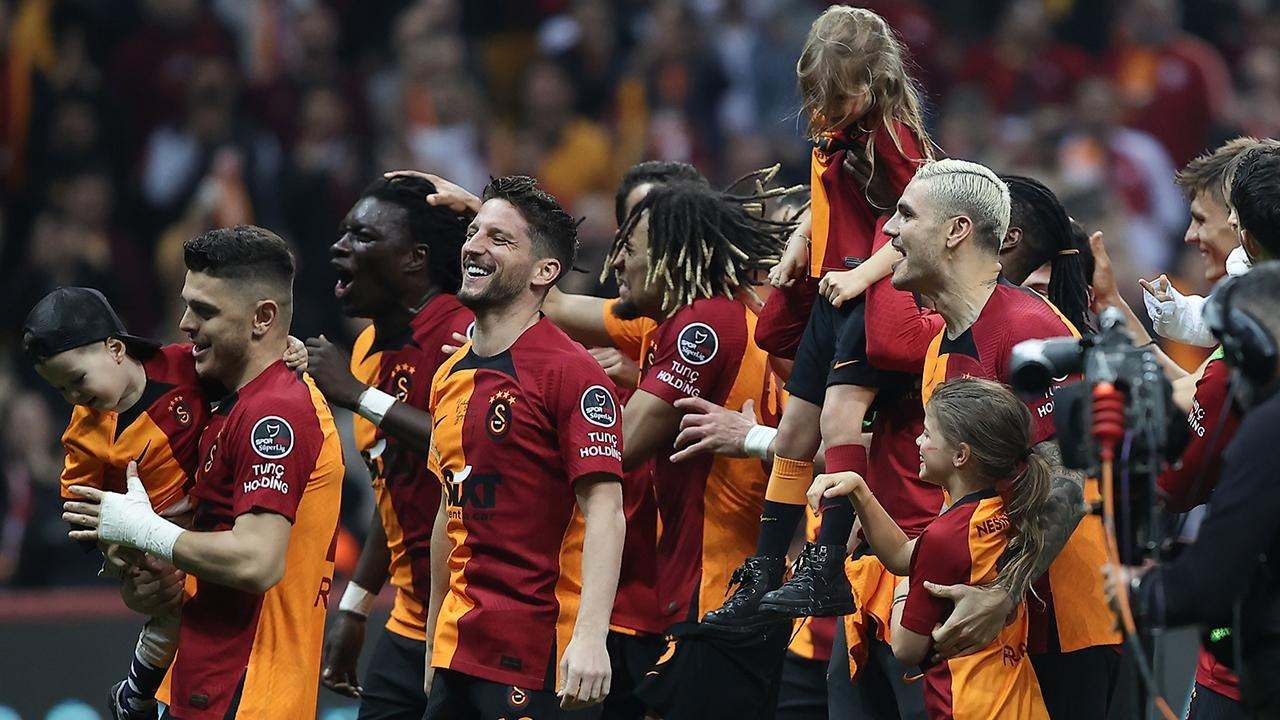 Galatasaray'a 214,5 milyon TL'lik sürpriz teklif