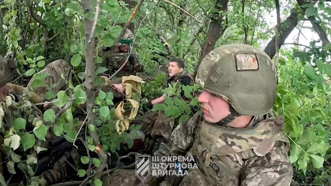 Ukrayna ordusu iki cephede taarruza geçti