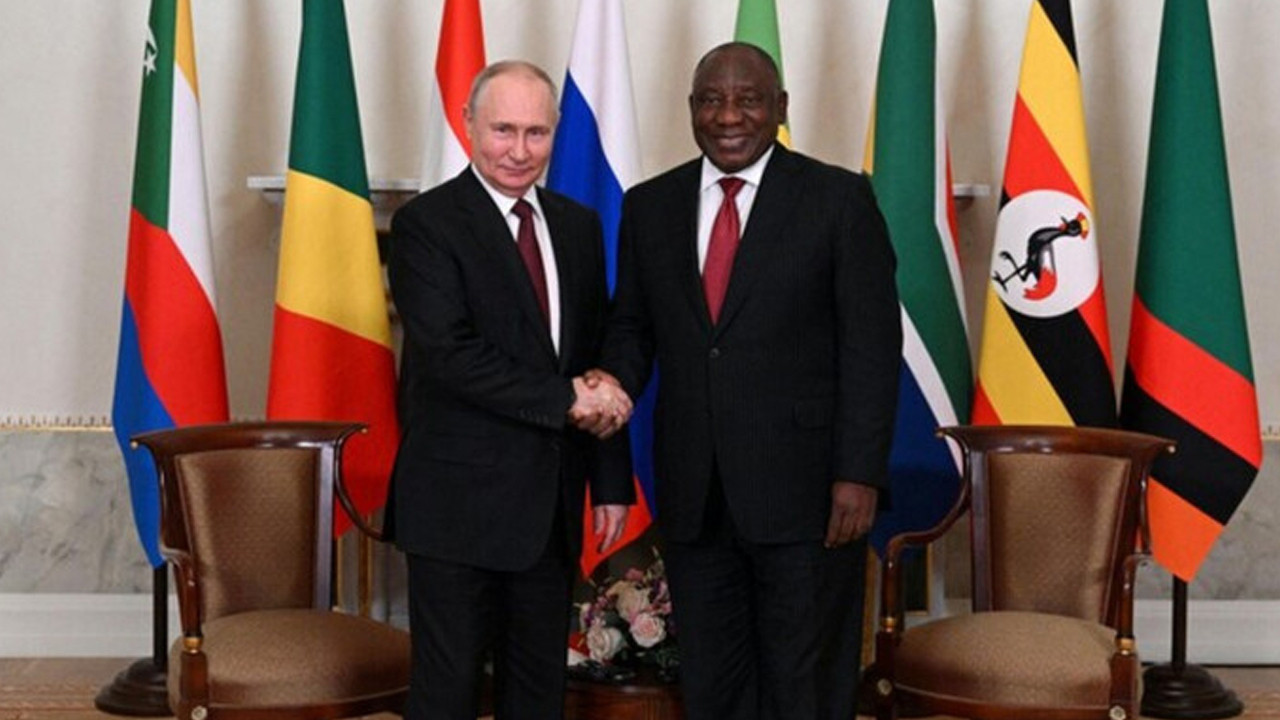 Güney Afrika Cumhurbaşkanı: Putin'i tutuklamak savaş sebebi