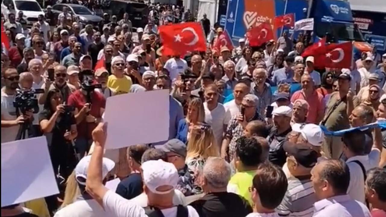Binlerce emekli İstanbul'da sokağa inip Erdoğan'a seslendi