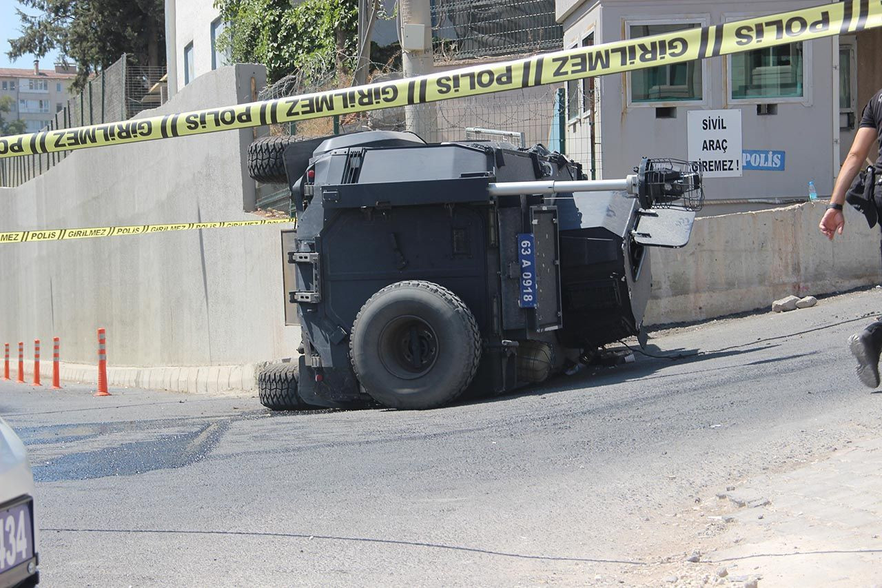 Şanlıurfa'da zırhlı araç devrildi: 1 polis şehit - Resim: 4