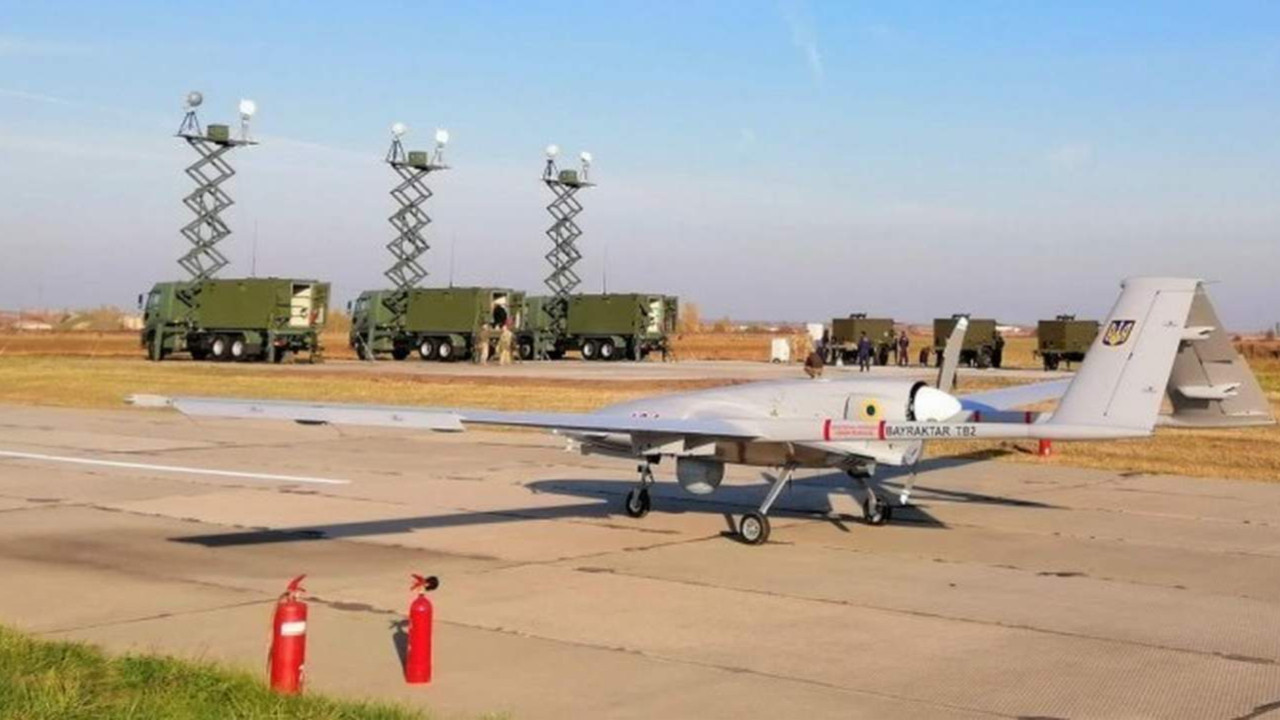 Bir ülke daha Türkiye'den İHA satın aldı