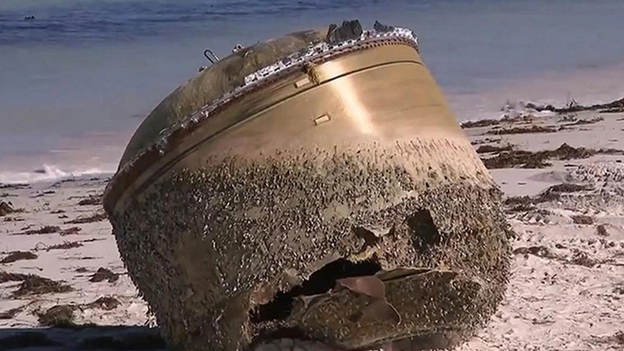 Sahile vuran gizemli cihazın uzay enkazı olduğu tespit edildi