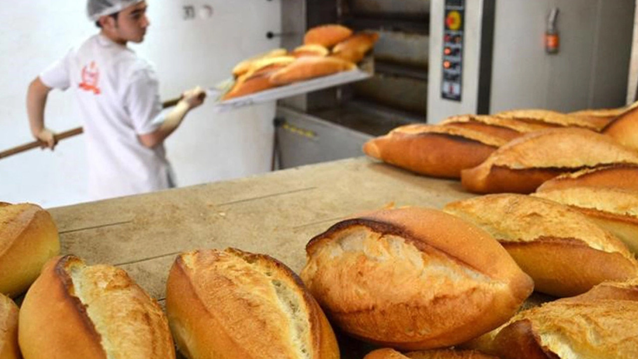 Valilik kararıyla 6.5 TL olarak belirlenen ekmek, 7.5 TL'den satılıyor