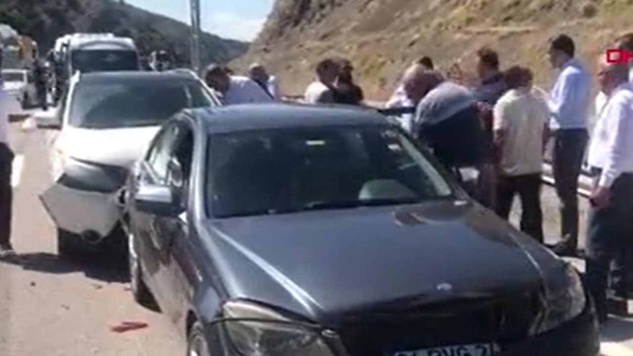 Kılıçdaroğlu'nun konvoyunda kaza: Yaralılar var
