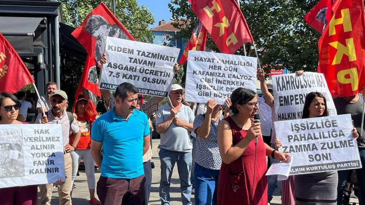 İstanbul'da zam protestosu: İşsizlik, pahalılık, zam, zulüm