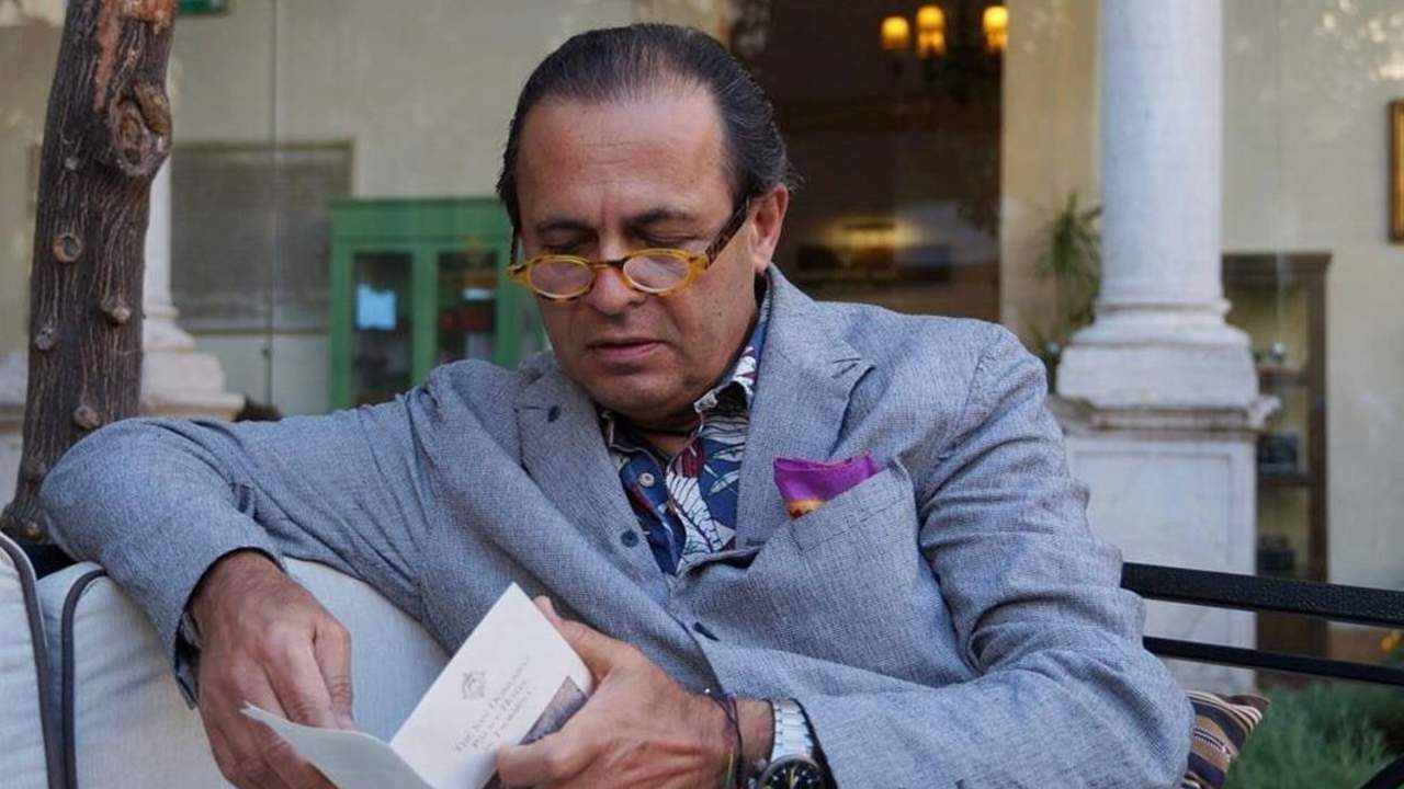 Hasta eşini terk ettiği iddia edilmişti... Ayhan Sicimoğlu'ndan ilk açıklama