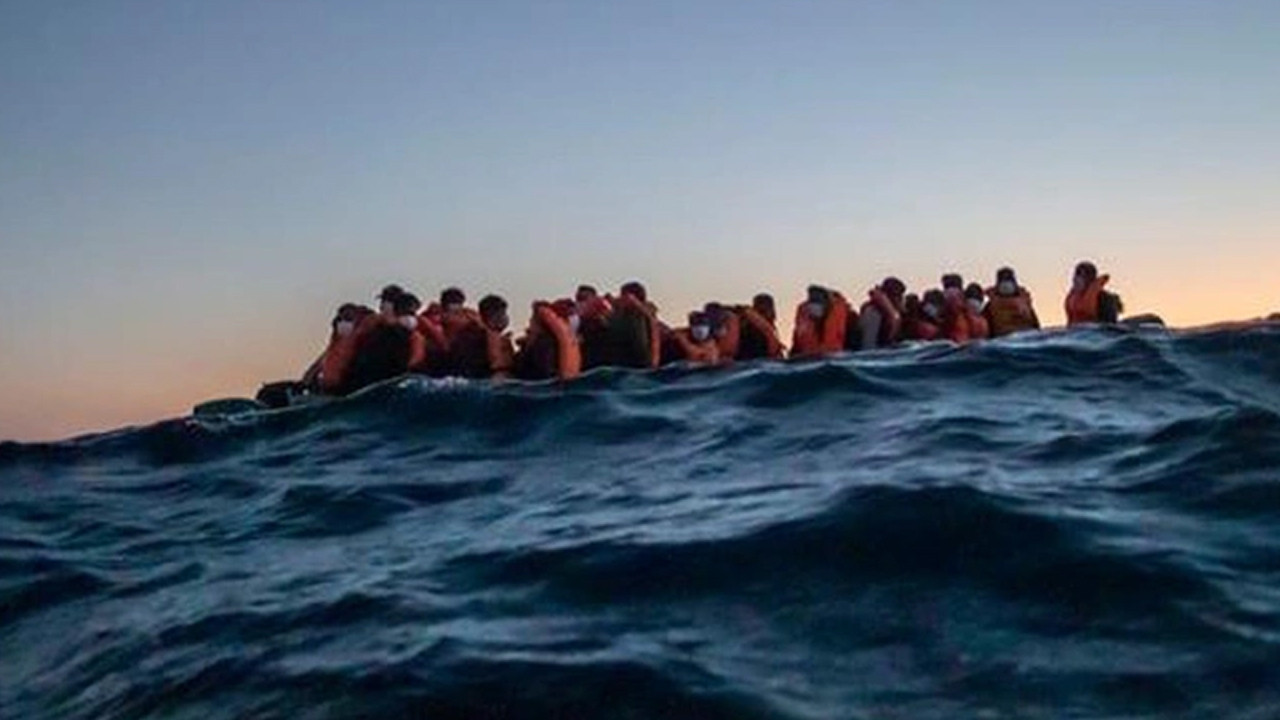 Yeşil Burun Adaları açıklarında tekne battı: 63 ölü