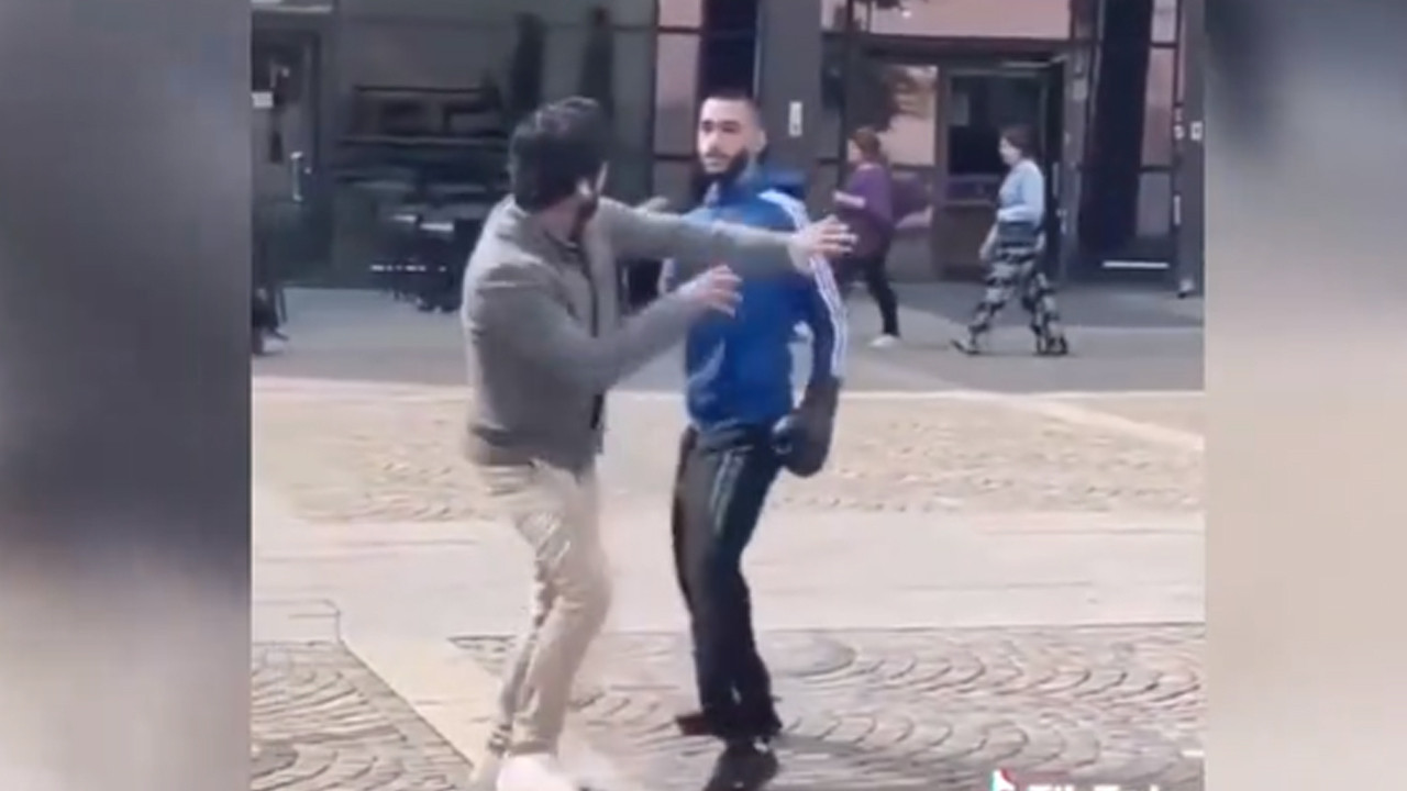 Kur'an-ı Kerim yakan hadsize boksör dayağı